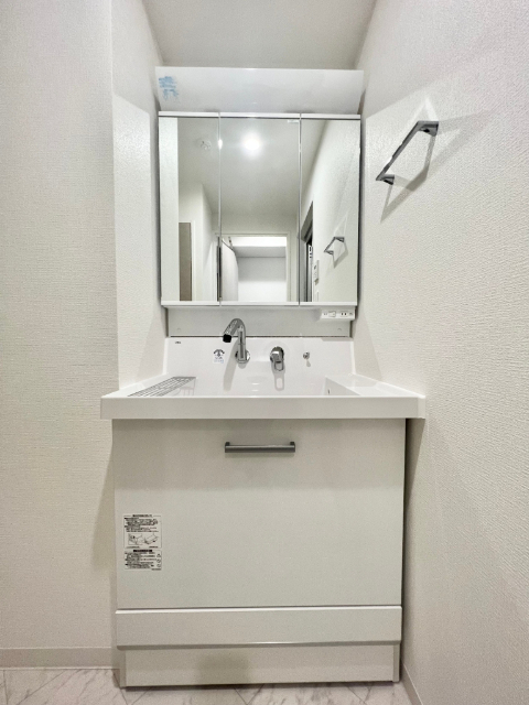 洗面設備　※同一タイプ