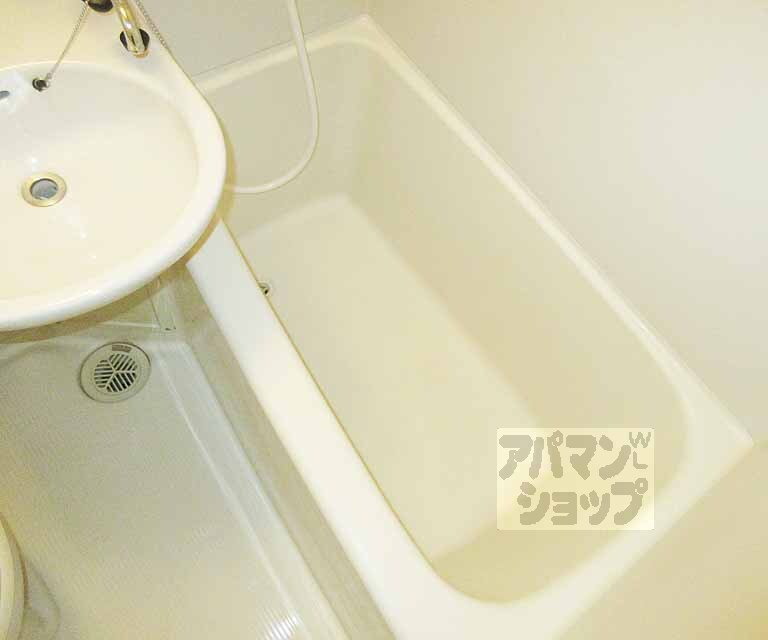 バス・シャワールーム　綺麗なユニットバスです