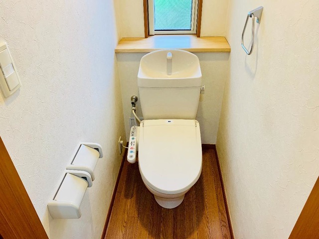 トイレ　トイレ