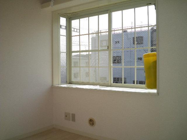 居室・リビング　洋室１