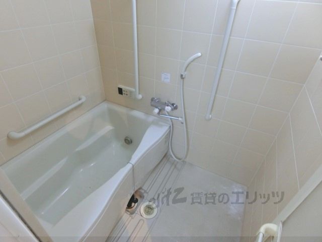 バス・シャワールーム　風呂