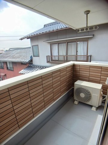 バルコニー　陽当たり良好なバルコニーです