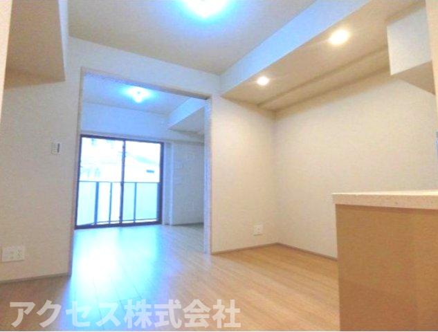 居室・リビング　※同建物別室、参考写真