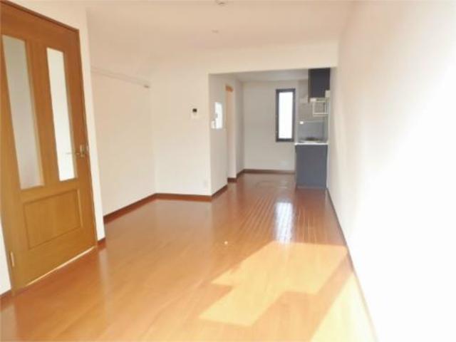 居室・リビング　別号室参考写真
