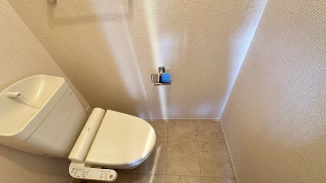 トイレ　※別部屋参考写真となります※