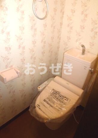 トイレ　温水洗浄便座?