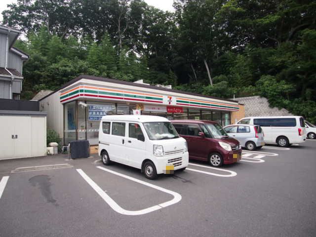 コンビニ　セブンイレブン千葉作草部町店（コンビニ）まで556m