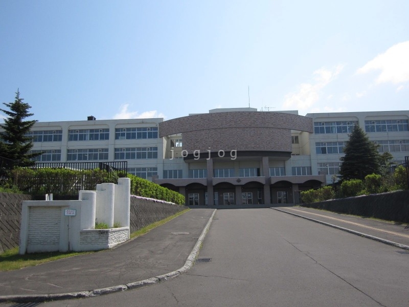 高校・高専　北海道札幌平岡高校（高校・高専）まで1371m