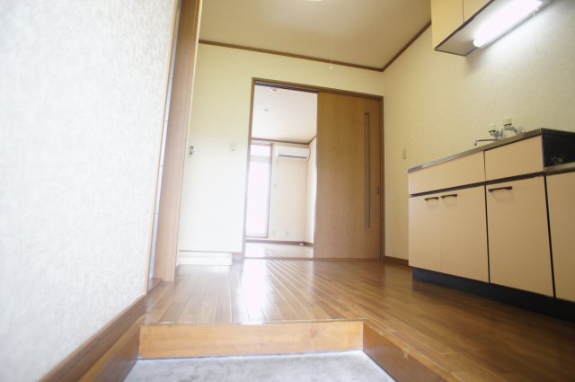 玄関　※参考画像