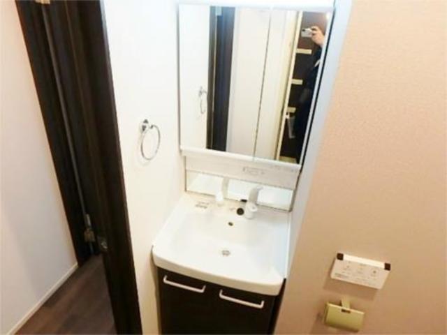 洗面設備　シャンプードレッサーで忙しい朝も快適です