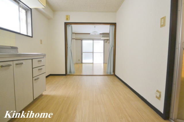 居室・リビング　写真は別のお部屋のものでございます