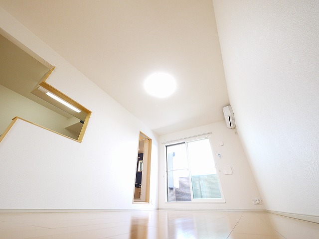 居室・リビング　使いやすい居間です