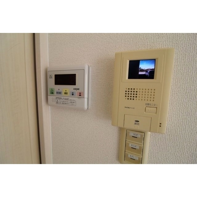 セキュリティ　給湯リモコン・モニター付インターホン