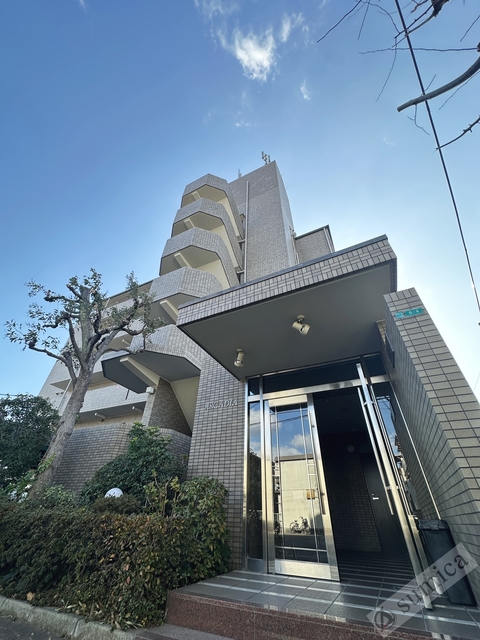 建物外観　鉄筋コンクリート造・ガッチリとした建物です♪♪