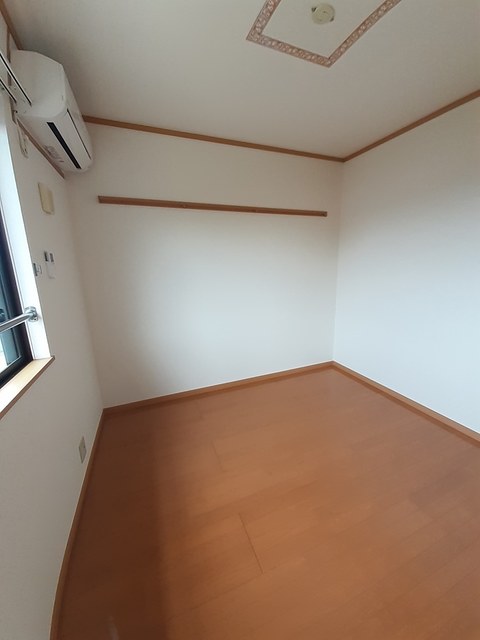 その他部屋・スペース　風通しも良い寝室です☆