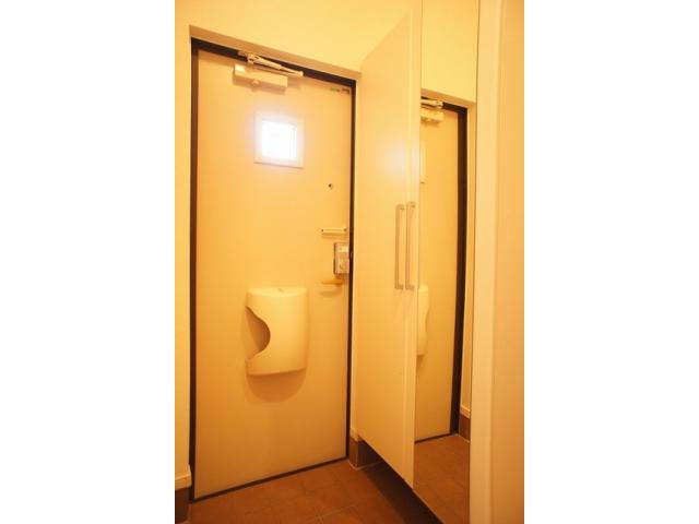 玄関　シューズBOX付
