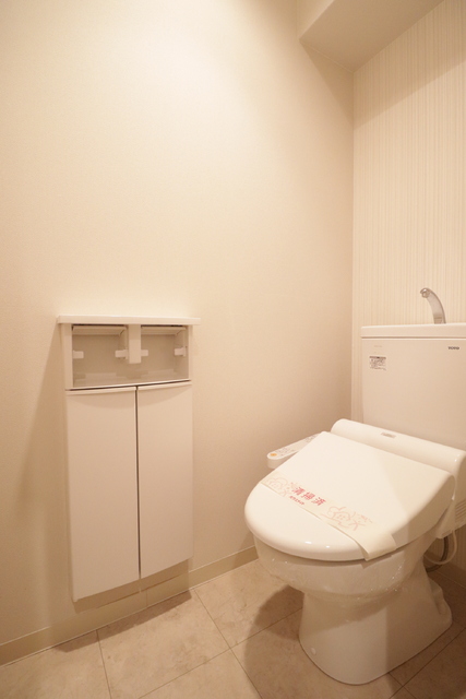 トイレ　トイレには快適な温水洗浄便座付き♪