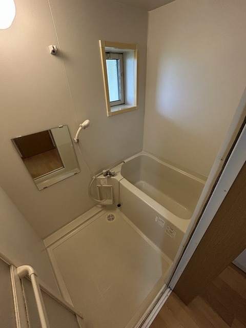 バス・シャワールーム　※別部屋の参考写真です。