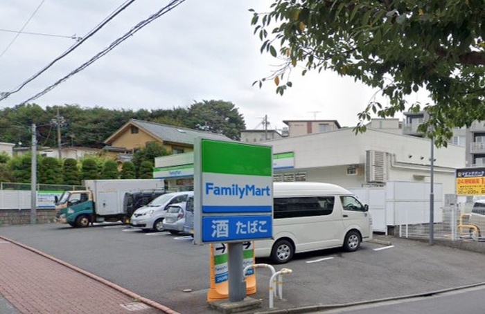 コンビニ　ファミリーマート大田南馬込5丁目店（コンビニ）まで402m