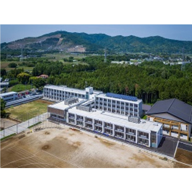 中学校　土浦市立新治学園義務教育学校（中学校）まで2310m