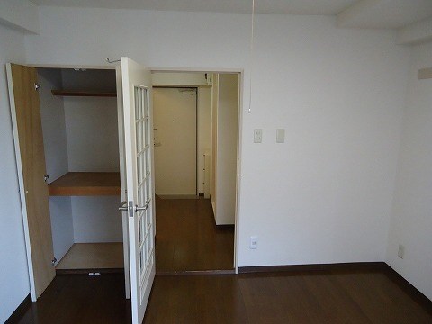 収納　収納完備です。(同建物の別部屋の写真です)