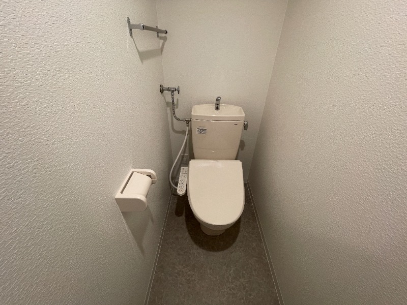 トイレ　トイレです。ウォシュレット付を探している方、おすすめです！