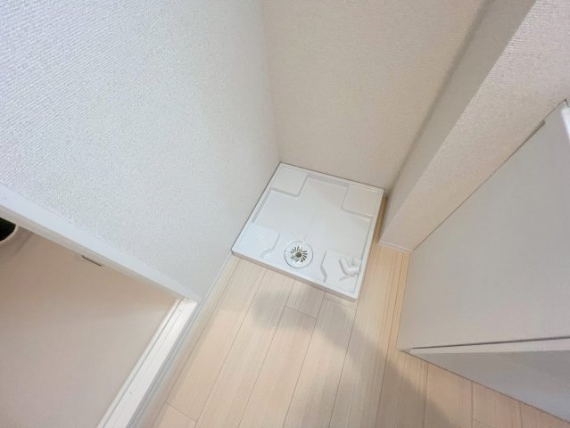 その他設備　嬉しい室内洗濯機置場。これで洗濯機も長持ちしますね。