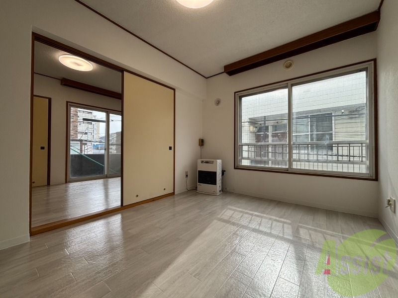 居室・リビング　広くてキレイなお部屋が広がっていて、充実した生活が送れそう。