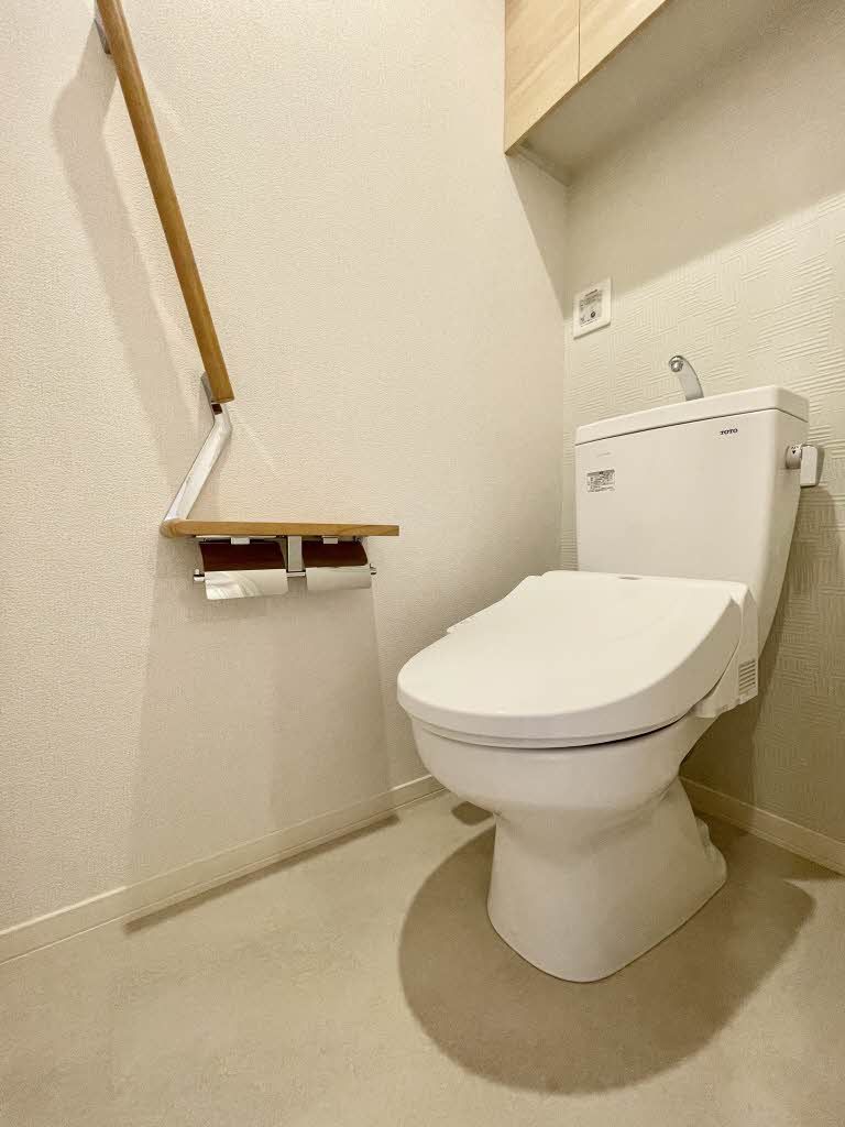 トイレ　トイレ