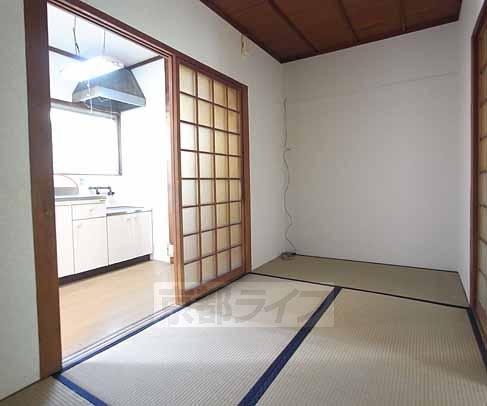 居室・リビング　広々とした部屋です。