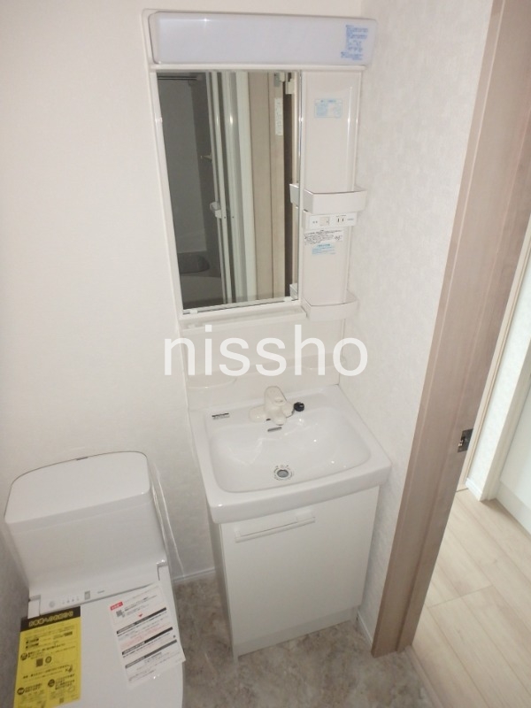 洗面設備　（同仕様写真）
