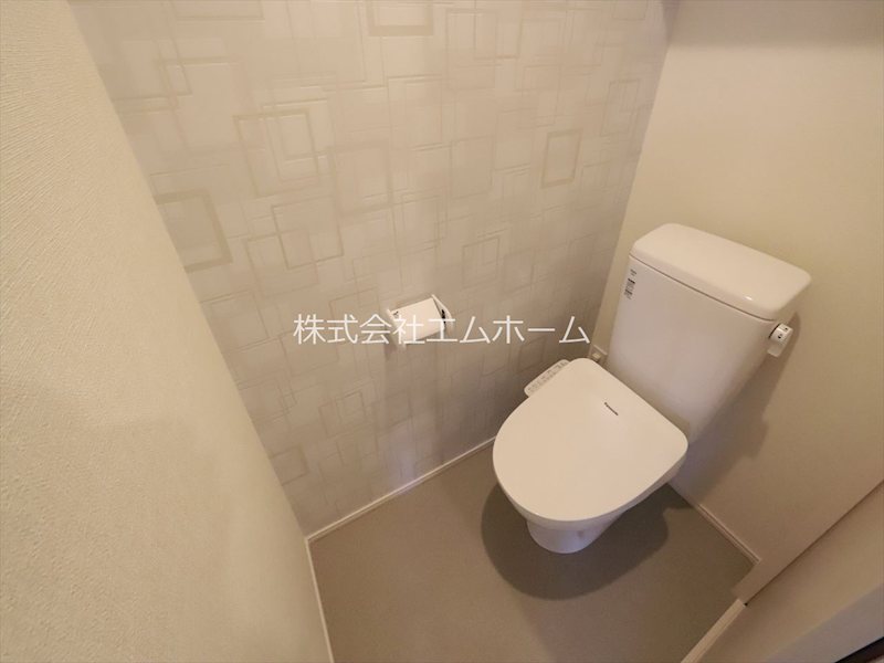トイレ　温水洗浄暖房便座付トイレ