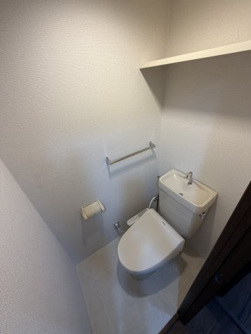 ＪＲ高崎線 吹上駅 徒歩16分 5階建 築38年のトイレ写真