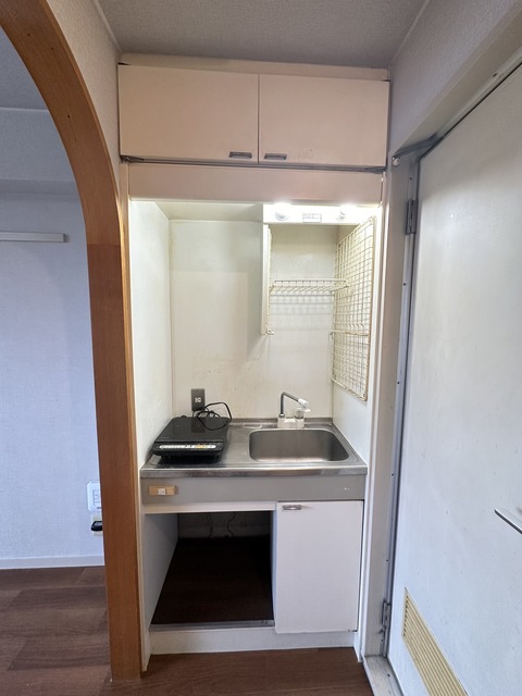 キッチン　別部屋参考写真です