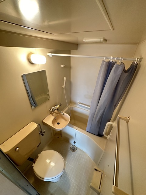 バス・シャワールーム　別部屋参考写真です