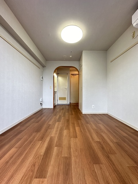 居室・リビング　別部屋参考写真です