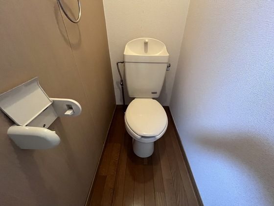 レオパレスレインボーIIのトイレ写真
