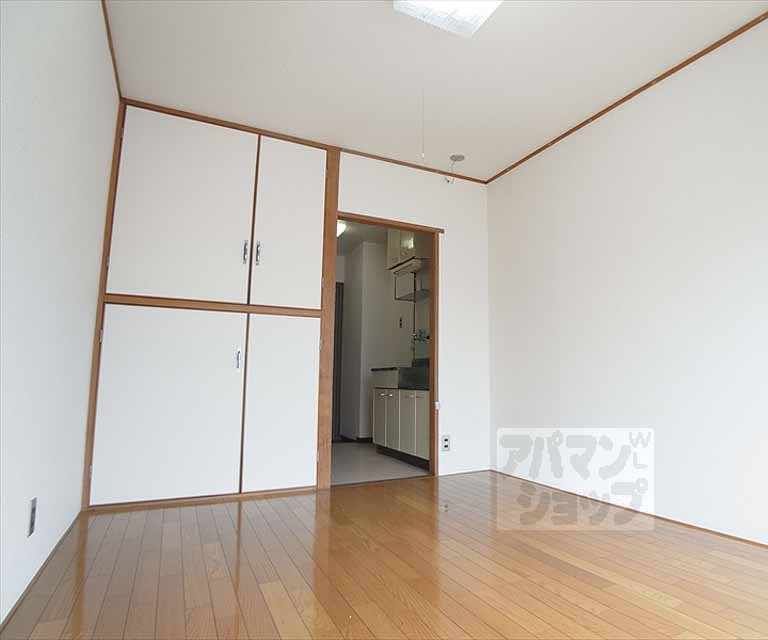 サンライズヒガシラの居間写真