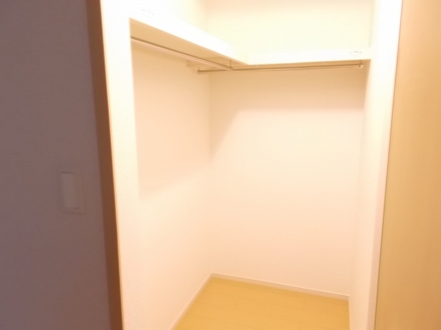 ＪＲ相模線 上溝駅 徒歩15分 2階建 築13年の内装写真