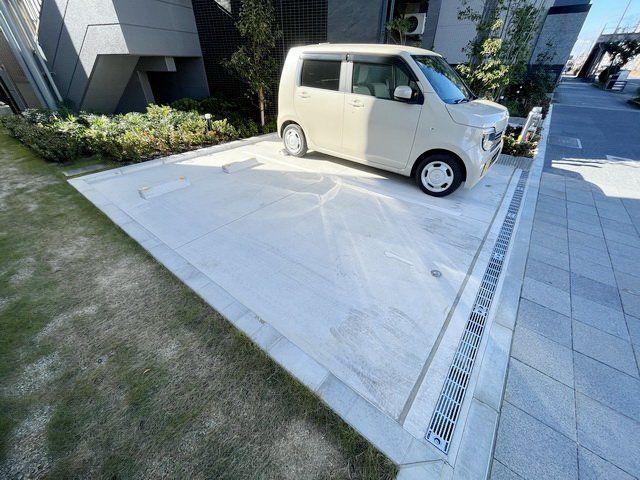 駐車場　駐車場