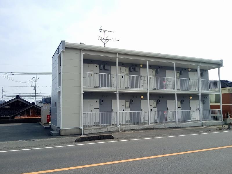 レオパレスルミエール王司の外観写真