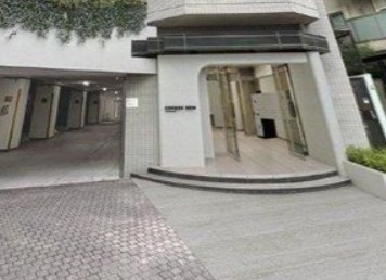 エントランス　建物の内部です