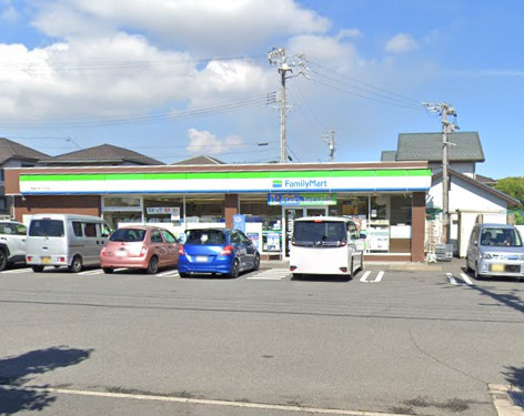 コンビニ　ファミリーマート 東海しあわせ村店（コンビニ）まで577m