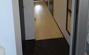 玄関　※別部屋参考写真