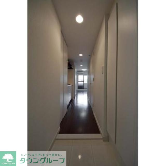 玄関　※写真は同タイプ住戸です。