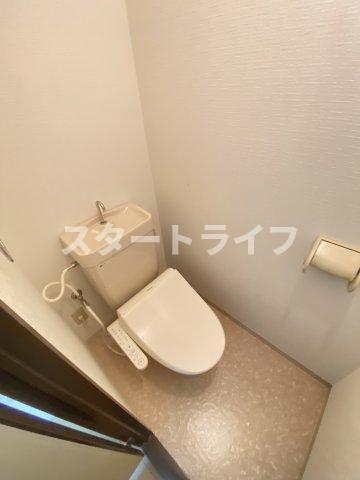 ＪＲ東海道本線 東淀川駅 徒歩5分 4階建 築35年のトイレ写真