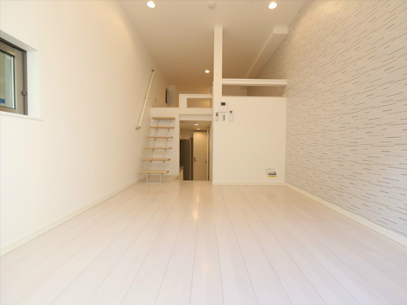 居室・リビング　洋室6.4帖　上段ロフト6帖（収納でもお部屋でも使えます）