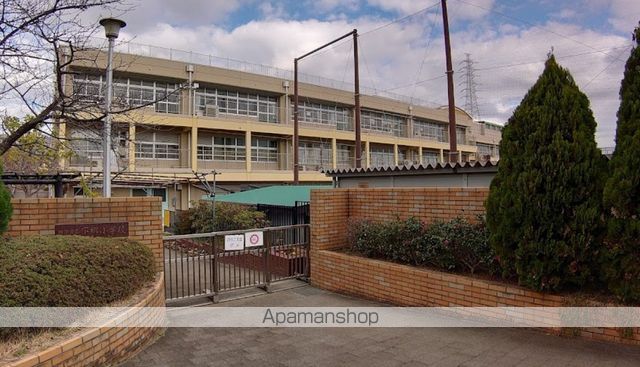 小学校　横浜市立下郷小学校（小学校）まで1006m