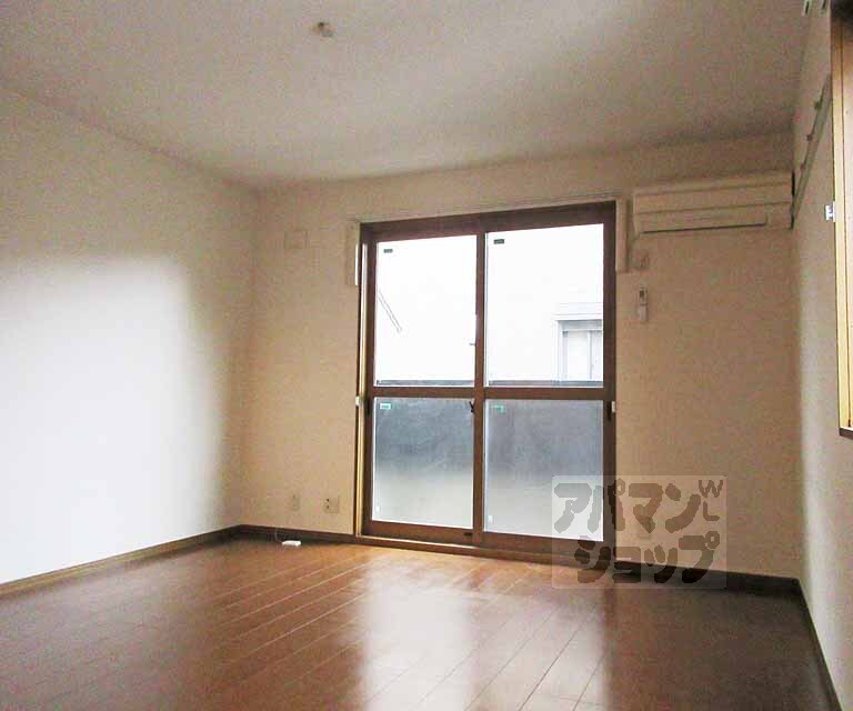 居室・リビング　明るいお部屋です