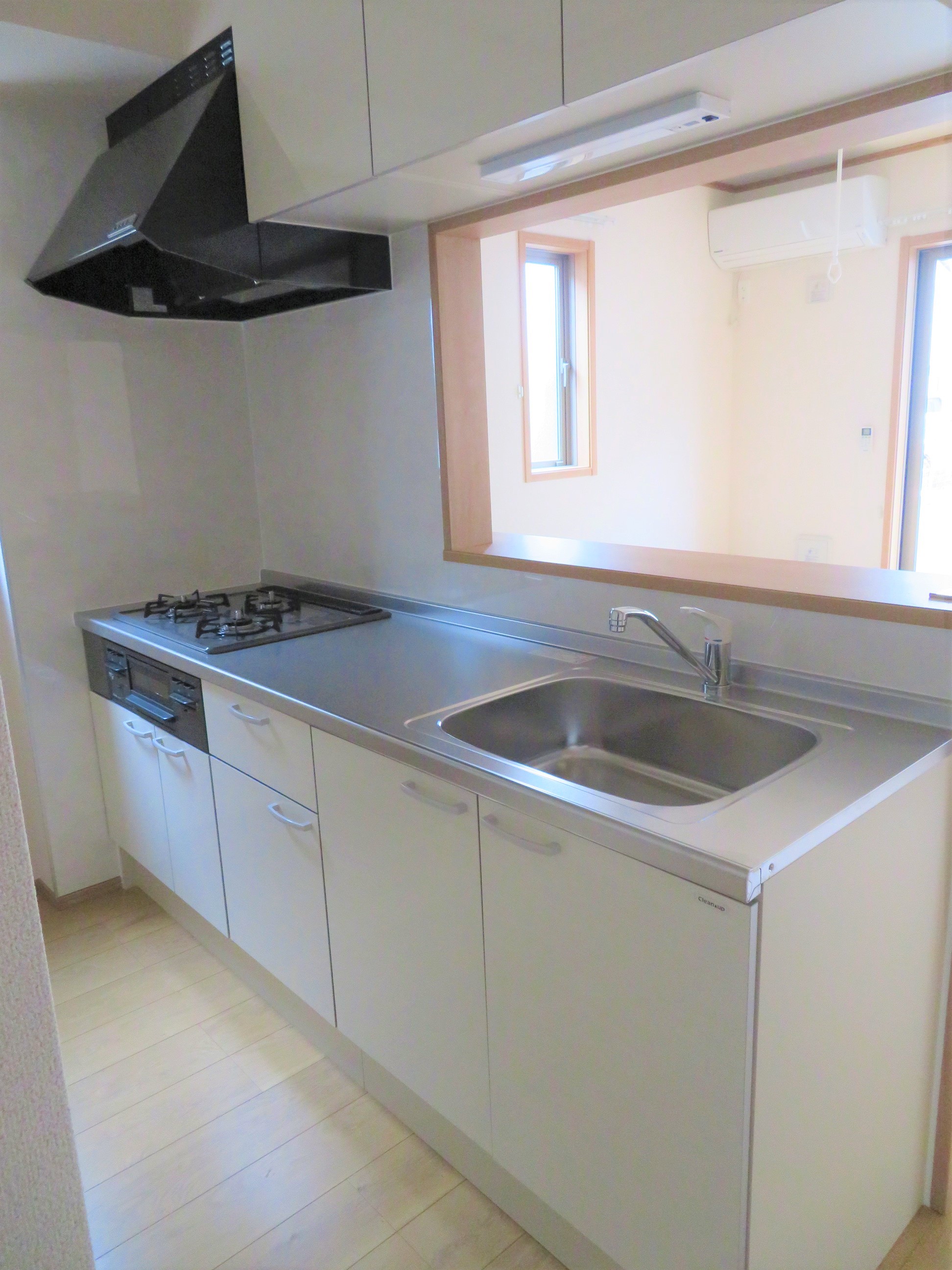 キッチン　カウンターキッチン！コンロ3口＆グリル付きです！